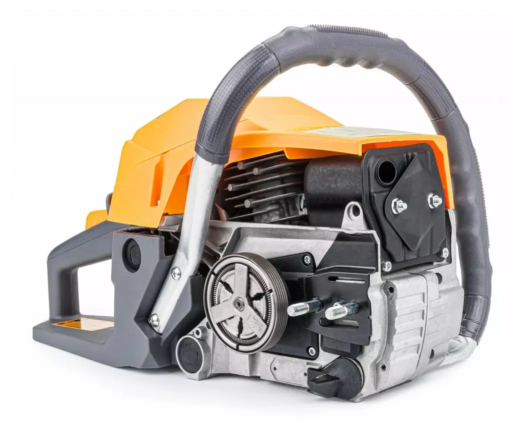 Moc i technologia w jednym: poznaj piłę spalinową Powermat PM-PSP-6HP - Twojego nowego partnera w pracy