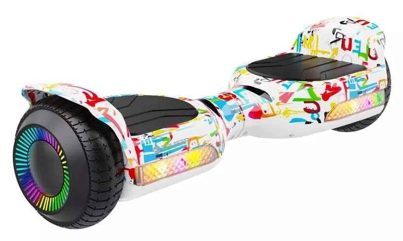 Odkryj swobodę ruchu z deskorolką elektryczną Rebel Cruiser Paint – idealna dla każdego